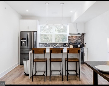 2117 N 9th Street - Photo Thumbnail 1