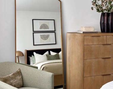1200 Normandy Place - Photo Thumbnail 8
