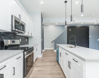 631 N Preston Street - Photo Thumbnail 1