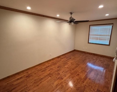 10779 Helmer Drive - Photo Thumbnail 13
