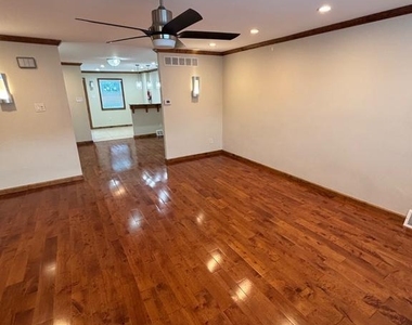10779 Helmer Drive - Photo Thumbnail 6