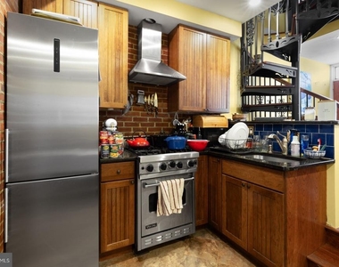 928 Irving Street - Photo Thumbnail 5