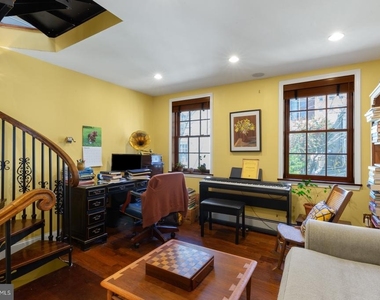 928 Irving Street - Photo Thumbnail 8