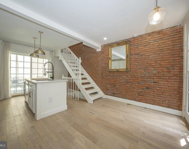 117 S Beechwood Street - Photo Thumbnail 2