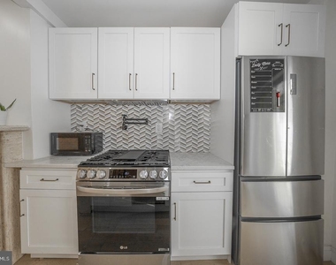 117 S Beechwood Street - Photo Thumbnail 4