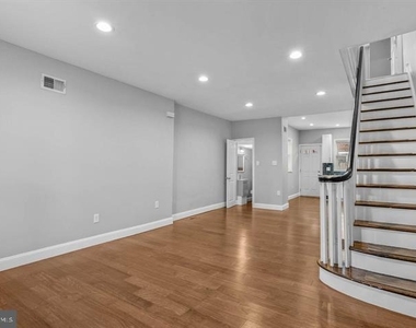1547 S 28th Street - Photo Thumbnail 4