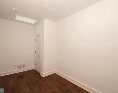 1956 N 8th Street - Photo Thumbnail 13
