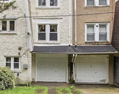 5227 Rexford Road - Photo Thumbnail 7