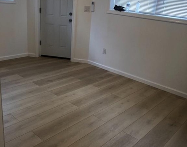 2200 S 23rd Street - Photo Thumbnail 2