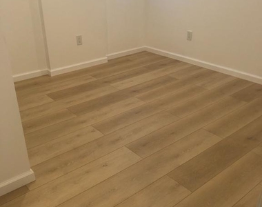 2200 S 23rd Street - Photo Thumbnail 3