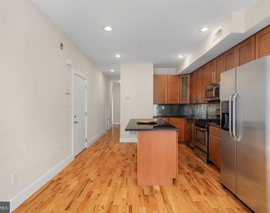 1607 Brown Street - Photo Thumbnail 7