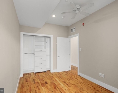 1607 Brown Street - Photo Thumbnail 5