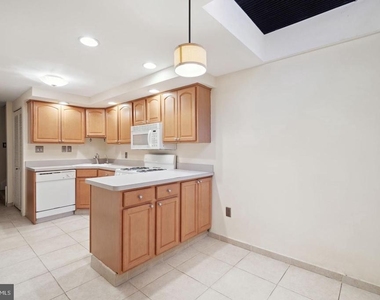 830 Kater Street - Photo Thumbnail 6