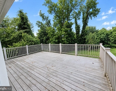 6797 6797 Lawnton Street - Photo Thumbnail 9