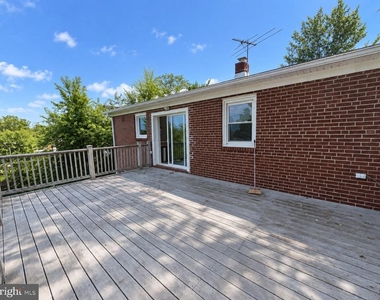 6797 6797 Lawnton Street - Photo Thumbnail 11