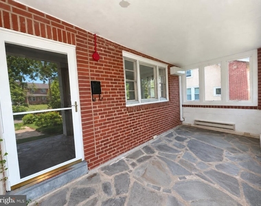 6797 6797 Lawnton Street - Photo Thumbnail 1