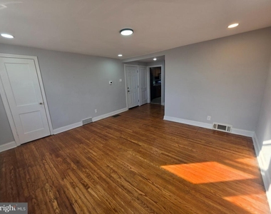 7701 Gilbert Street - Photo Thumbnail 7