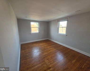 7701 Gilbert Street - Photo Thumbnail 2