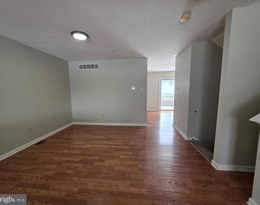 347 Glenn Rose Circle - Photo Thumbnail 22