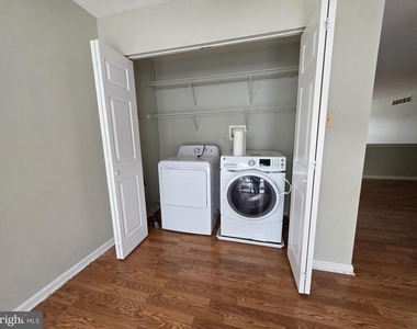 347 Glenn Rose Circle - Photo Thumbnail 24