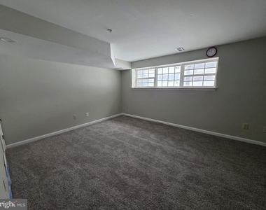 347 Glenn Rose Circle - Photo Thumbnail 19