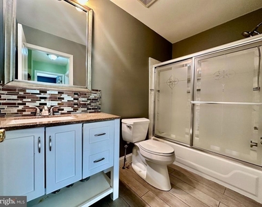3409 Carriage Court - Photo Thumbnail 18