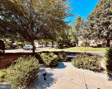 3409 Carriage Court - Photo Thumbnail 2