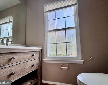 3409 Carriage Court - Photo Thumbnail 17
