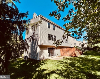 3409 Carriage Court - Photo Thumbnail 3