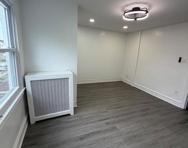 122 Whitely Terrace - Photo Thumbnail 11
