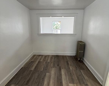 122 Whitely Terrace - Photo Thumbnail 2