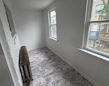 122 Whitely Terrace - Photo Thumbnail 3