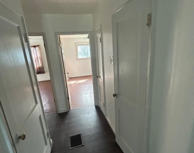 929 Pine Road - Photo Thumbnail 4