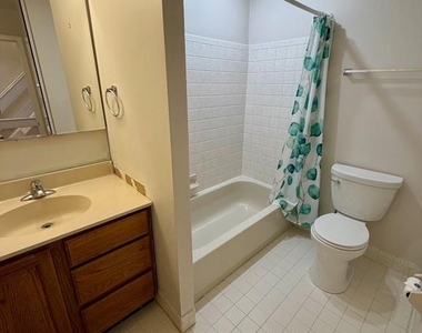 504 Cheswold Court - Photo Thumbnail 21