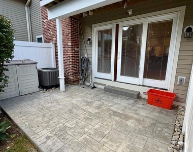 504 Cheswold Court - Photo Thumbnail 6