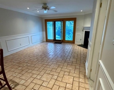 504 Cheswold Court - Photo Thumbnail 4