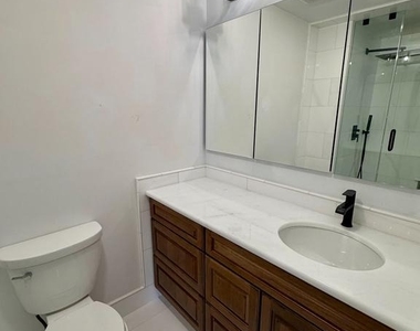 504 Cheswold Court - Photo Thumbnail 17