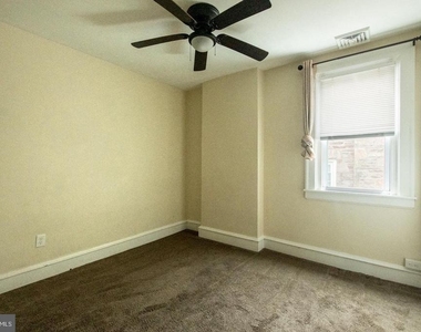 239 W Evergreen Street - Photo Thumbnail 14