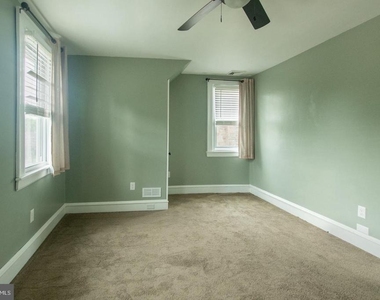 239 W Evergreen Street - Photo Thumbnail 13
