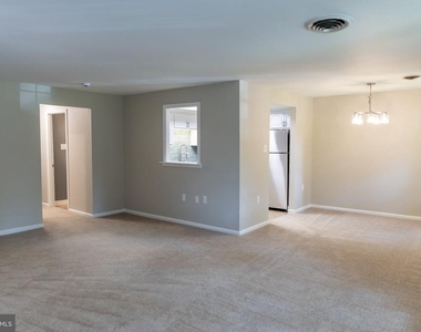 1108 Yardley Commons - Photo Thumbnail 4