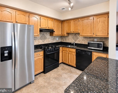 207 Salem Court - Photo Thumbnail 3