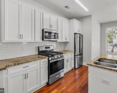 152 Witherspoon Street - Photo Thumbnail 5