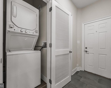 152 Witherspoon Street - Photo Thumbnail 16