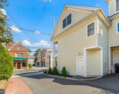 152 Witherspoon Street - Photo Thumbnail 2