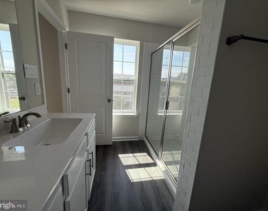 112 Spencer Way - Photo Thumbnail 17