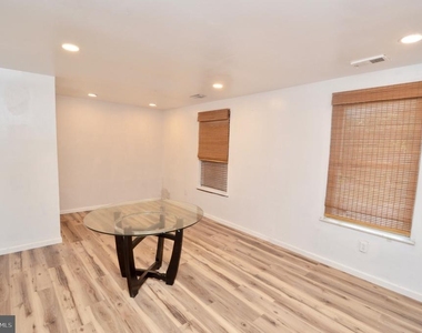 1826 Edgewood Place - Photo Thumbnail 6