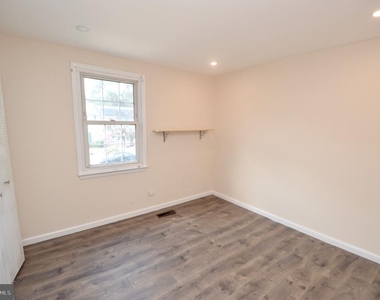 1826 Edgewood Place - Photo Thumbnail 8