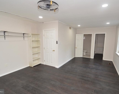 1826 Edgewood Place - Photo Thumbnail 12