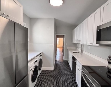 145 Kings Highway E - Photo Thumbnail 7