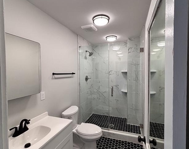 145 Kings Highway E - Photo Thumbnail 9